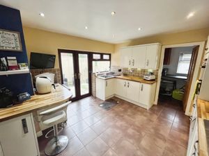 Kitchen- click for photo gallery